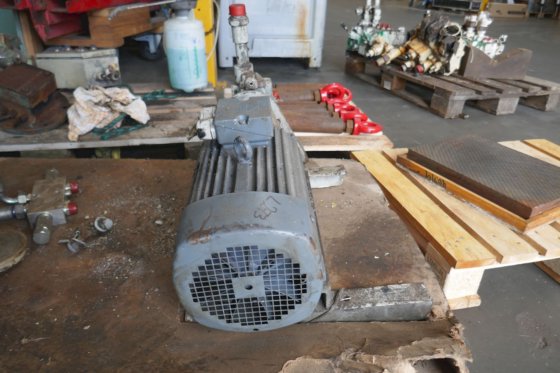 Sperry Vickers Vane Pump 235E