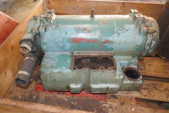 ボルボ・ペンタ オイルクーラー TD 120A