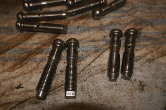 卑尔根-乌尔斯坦劳斯莱斯摇臂调节螺钉 092031