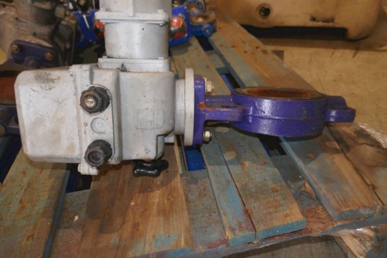 Bernards 蝶阀 DN 100 电动执行机构