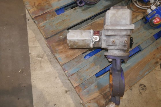 Bernards 蝶阀 DN 100 电动执行机构