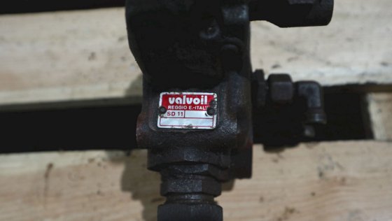 バルブオイル 1 バンク方向制御バルブ P ボディ