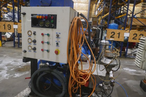 1998年斯堪尼亚DSI 11 71型高压水力喷砂站，配备卡玛特柱塞泵