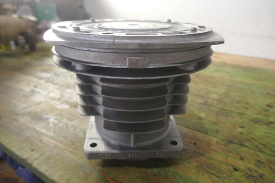 气缸和活塞式空气压缩机 1503.2881 和 104.910