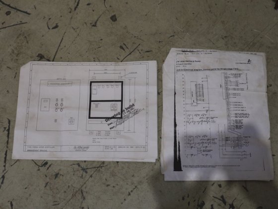 2002 アルファ・ラバル JWP-26-C100用コントロールキャビネット
