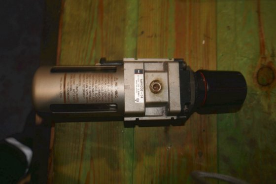 SMC エアフィルターレギュレーター AW4000-04