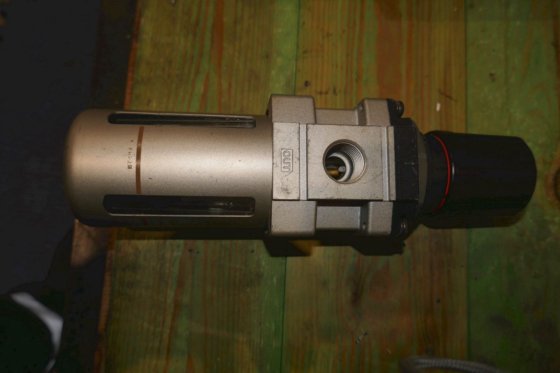 SMC エアフィルターレギュレーター AW4000-04