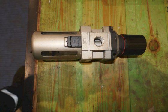 SMC エアフィルターレギュレーター AW4000-04