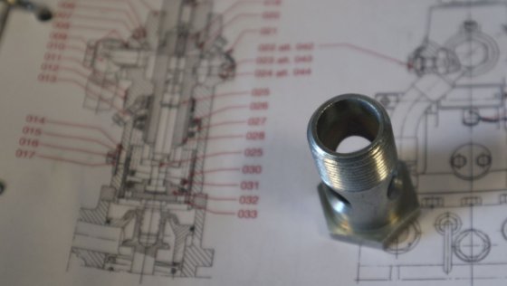 ノハブ インジェクションポンプ用メス六角ネジ 889-9