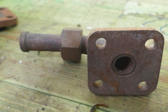 ウィヒマン 燃料オイルポンプからのパイプピース