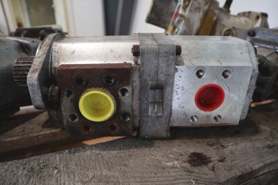 ザウアーダンベル油圧ポンプ SC47 & SSC11