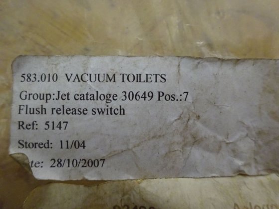 喷射器冲洗释放开关