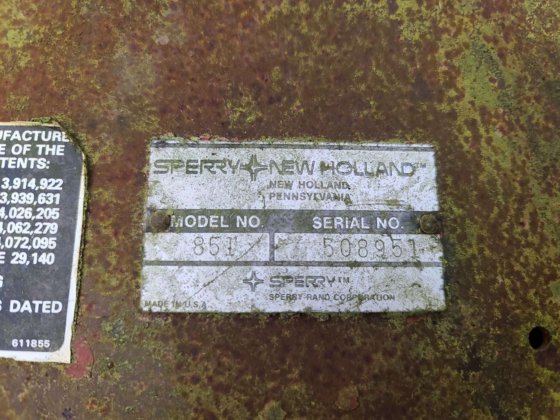 Sperry New Holland 851 Baler,