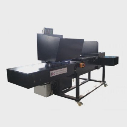 販売のための衣類袋詰め機