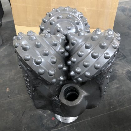 采矿硬岩旋转Tricone牙轮钻头用于采矿钻井