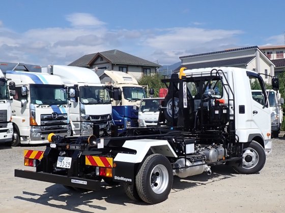 三菱ふそう 2KG-FK72F