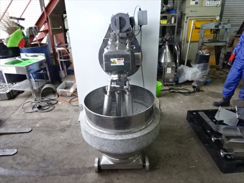 2002 UR-22 擂潰機