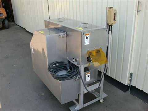 2013 小型三枚卸機