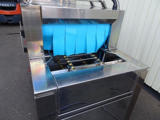 コンテナ自動洗浄機