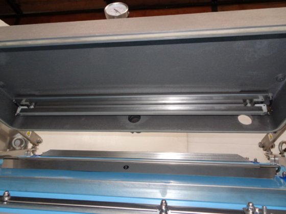 2014 コンパクト連動真空包装機