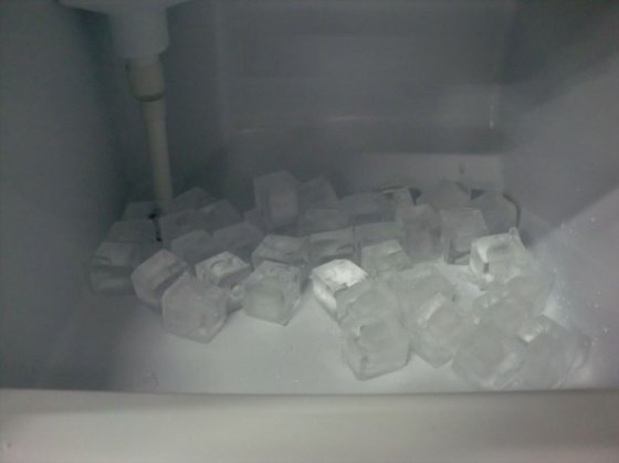 2019 キューブアイスメーカー