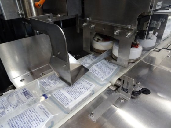 2017 逆ピロー包装機