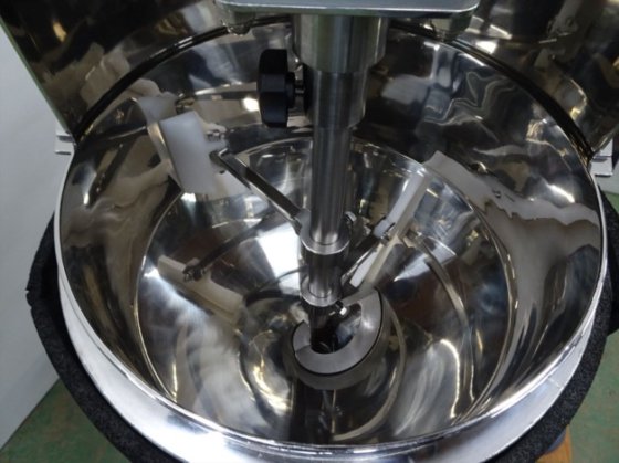 2019 ロータリー式卓上充填機