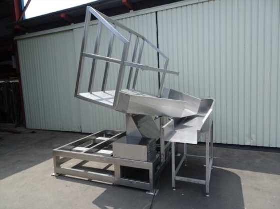 反転機（タンクリフター）