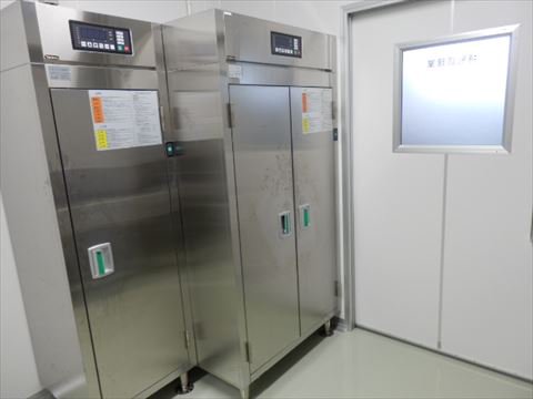 2016 THDE-20BS 電気式熱風消毒保管庫①