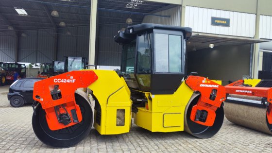 2011 DYNAPAC CC242-HF