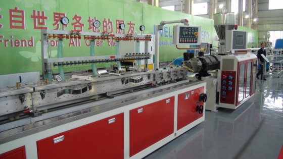 金纬PVC型材生产线