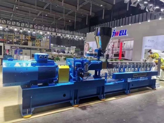 JWELL双螺杆PET片料造粒生产线