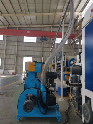 金纬PE透气膜生产线