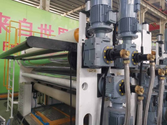 金纬PE透气膜生产线