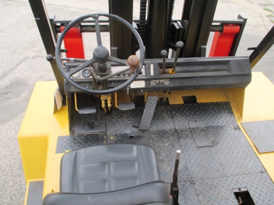 叉车 卡特彼勒 V250 #3226