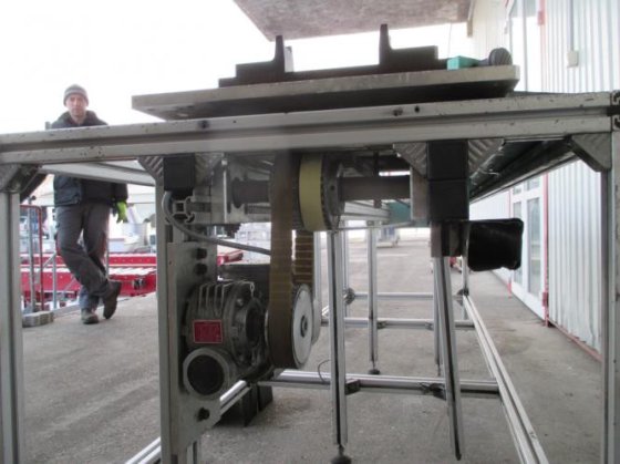 线性输送轨道 2700 毫米，铝质框架 #3873