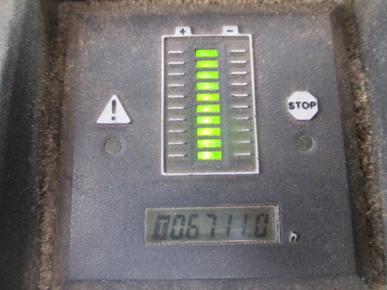 ユンゲインリッヒECE 220は、2〜#4269をノックダウン