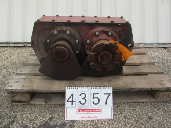 振动器齿轮箱，筛分器齿轮箱 #4357