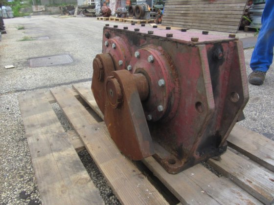 振动器齿轮箱，筛分器齿轮箱 #4357