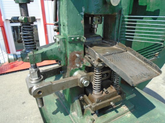 エキセントリックプレス、パンチャーマシン #5101