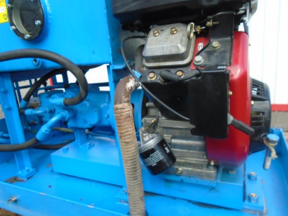 ガソリンエンジン駆動油圧フィードポンプ #5680