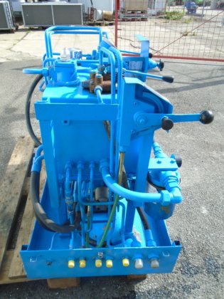 ガソリンエンジン駆動油圧フィードポンプ #5680