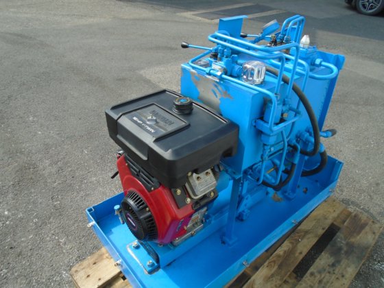 ガソリンエンジン駆動油圧フィードポンプ #5680