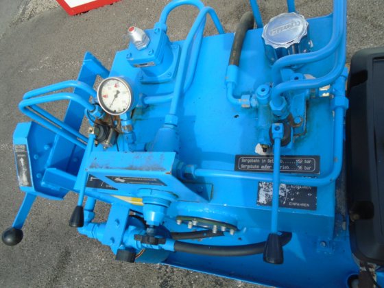 ガソリンエンジン駆動油圧フィードポンプ #5680