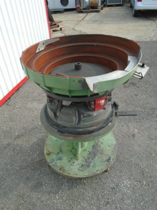 振动喂料机，圆形喂料机，振动门，振动圆形喂料机，振动部件喂料机 #6075