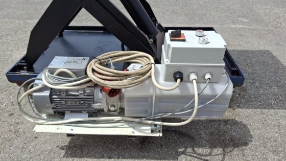 剪叉式升降机，剪叉式升降台，液压升降台 1000 公斤 #6675