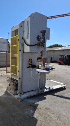 八月。鲁尔曼机械制造有限公司两合公司 E100R #6740