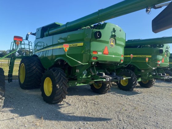 2023 John Deere S780
