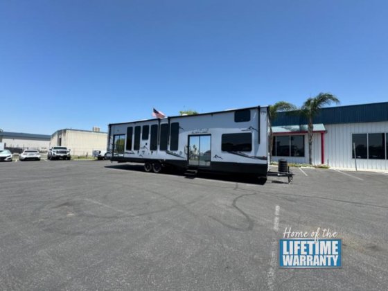2026 Forest River RV Cherokee Timberwolf Black Label 39ALBL in ...