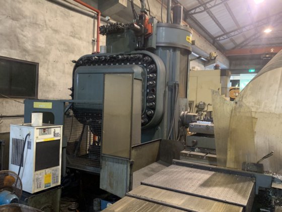 1981 安田臥式中心機 YBM-90N